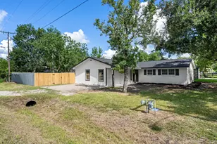 523 Lazy Ln, Brazoria, TX 77422 - Photo 40