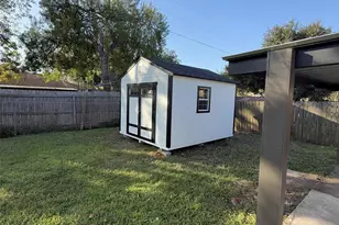 523 Lazy Ln, Brazoria, TX 77422 - Photo 36