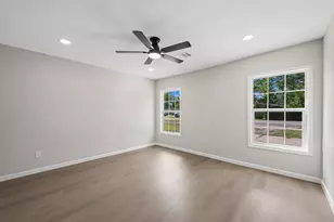 523 Lazy Ln, Brazoria, TX 77422 - Photo 18