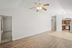 24307 Silver Maple Dr, Houston, TX 77336 - Photo 6