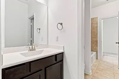 637 Maple Point Drive E, Conroe, TX 77301 - Photo 32