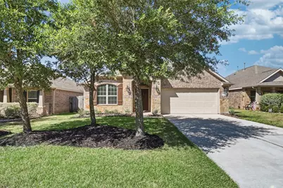 637 Maple Point Drive E, Conroe, TX 77301 - Photo 2