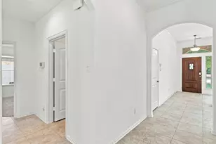 637 Maple Point Dr E, Conroe, TX 77301 - Photo 26