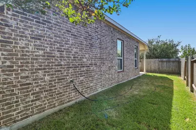 637 Maple Point Drive E, Conroe, TX 77301 - Photo 46