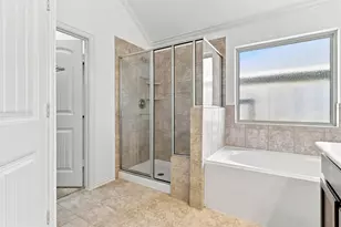 637 Maple Point Dr E, Conroe, TX 77301 - Photo 28
