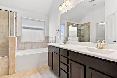 637 Maple Point Drive E, Conroe, TX 77301 - Photo 24