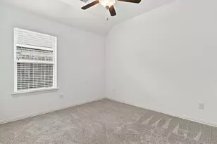 637 Maple Point Dr E, Conroe, TX 77301 - Photo 34