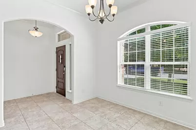 637 Maple Point Drive E, Conroe, TX 77301 - Photo 8