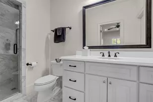 4608 Maple St, Bellaire, TX 77401 - Photo 40