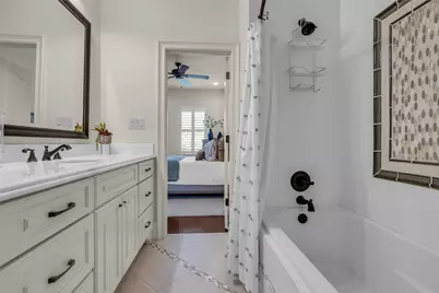 4608 Maple Street, Bellaire, TX 77401 - Photo 34