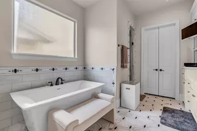 4608 Maple Street, Bellaire, TX 77401 - Photo 30