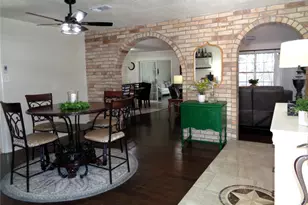 2502 20th St N, Texas City, TX 77590 - Photo 8