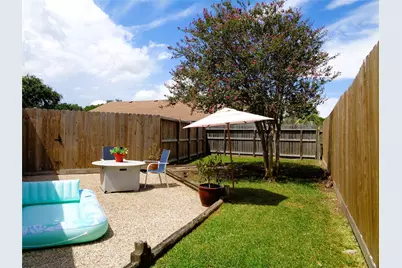 2502 20th Street N, Texas City, TX 77590 - Photo 6
