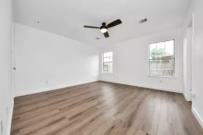 7251 Liberty Tree Lane, Houston, TX 77049 - Photo 12