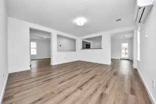 7251 Liberty Tree Ln, Houston, TX 77049 - Photo 6