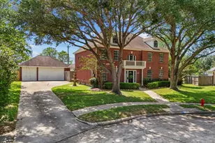 1802 Creekside Dr, Friendswood, TX 77546 - Photo 1