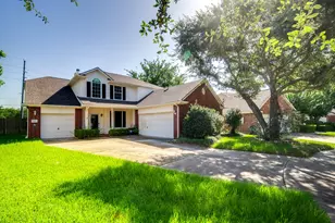 1907 Glen Eden Ct, Sugar Land, TX 77498 - Photo 2