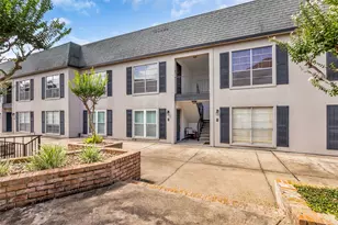 1800 Stoney Brook Dr, Houston, TX 77063 - Photo 2