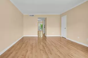 1800 Stoney Brook Dr, Houston, TX 77063 - Photo 8