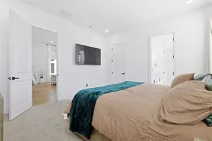 107 W Whitney St, Houston, TX 77018 - Photo 12