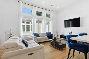 107 W Whitney St, Houston, TX 77018 - Photo 4