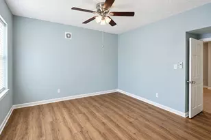 1810 24th St, Galveston, TX 77550 - Photo 12