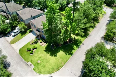 135 S Spinning Wheel Circle, The Woodlands, TX 77382 - Photo 22