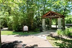 135 S Spinning Wheel Cir, The Woodlands, TX 77382 - Photo 24