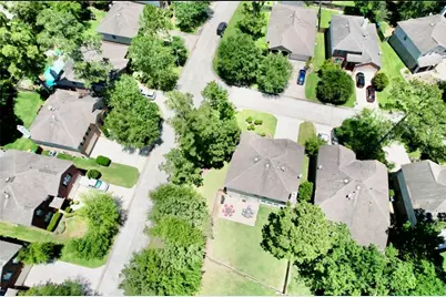135 S Spinning Wheel Circle, The Woodlands, TX 77382 - Photo 26
