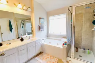 135 S Spinning Wheel Cir, The Woodlands, TX 77382 - Photo 2
