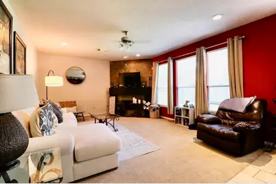 135 S Spinning Wheel Circle, The Woodlands, TX 77382 - Photo 10