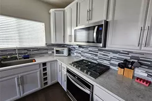 3234 Longleaf Meadows Dr, Houston, TX 77063 - Photo 10