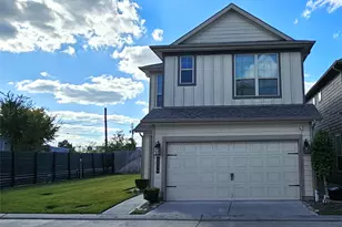 3234 Longleaf Meadows Dr, Houston, TX 77063 - Photo 2