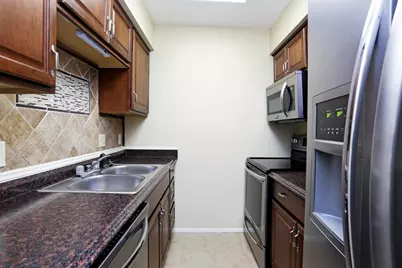 9009 Richmond Avenue #110, Houston, TX 77063 - Photo 8