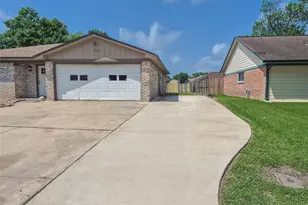 518 Walnut St, Lake Jackson, TX 77566 - Photo 16