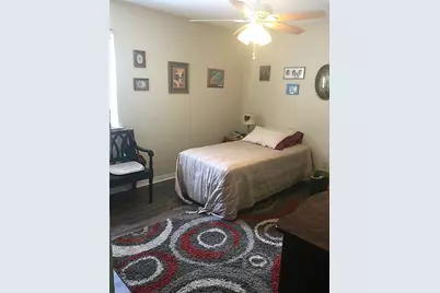 2402 Sycamore Avenue #B3, Huntsville, TX 77320 - Photo 10