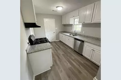7617 Jutland Road, Houston, TX 77033 - Photo 2