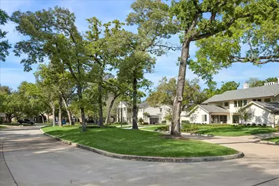 620 Stoneleigh Drive, Houston, TX 77079 - Photo 38