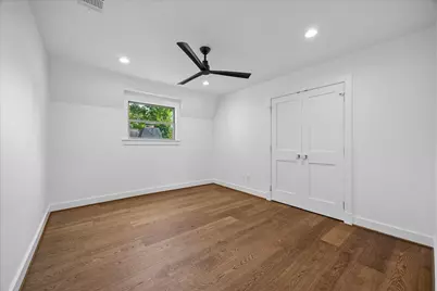 620 Stoneleigh Drive, Houston, TX 77079 - Photo 26