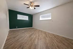 304 Frankie St, Wharton, TX 77488 - Photo 14