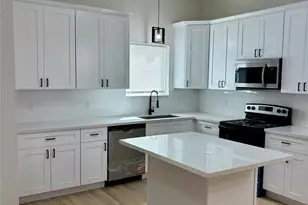 9711 Pelsey A-B St, Houston, TX 77029 - Photo 2