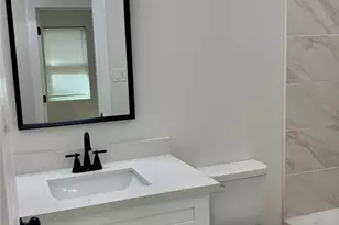 9711 Pelsey A-B St, Houston, TX 77029 - Photo 8