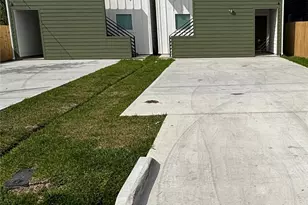 9711 Pelsey A-B St, Houston, TX 77029 - Photo 4