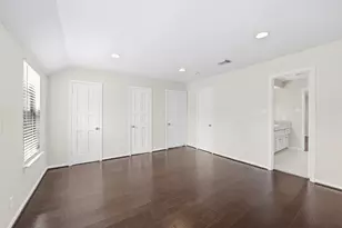 219 Big Hollow Ln, Houston, TX 77042 - Photo 32