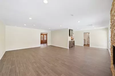 219 Big Hollow Lane, Houston, TX 77042 - Photo 20