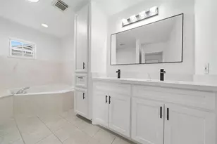 710 W 10th St, Houston, TX 77008 - Photo 16