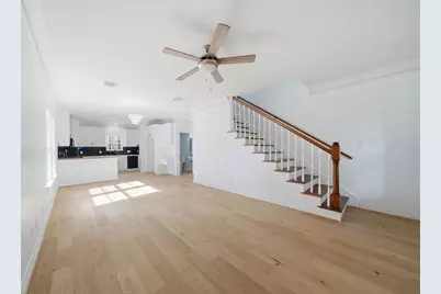 710 W 10th Street, Houston, TX 77008 - Photo 4