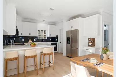 710 W 10th Street, Houston, TX 77008 - Photo 6