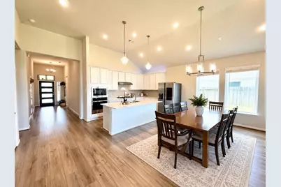 307 Twin Lakes Blvd West, West Columbia, TX 77486 - Photo 8