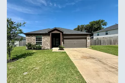 307 Twin Lakes Blvd West, West Columbia, TX 77486 - Photo 2
